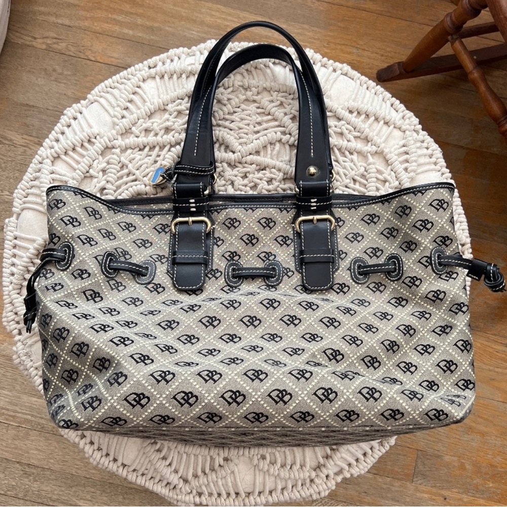 Dooney & Bourke Purse! Pink interior